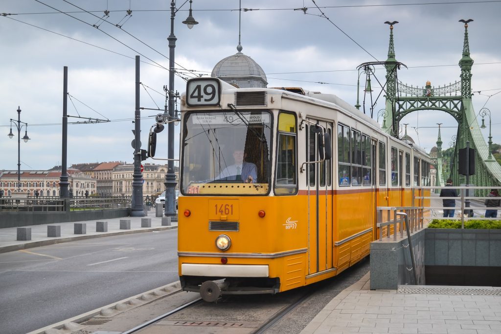 Electric-tram-and-train-Hungarian-invention-1024x682